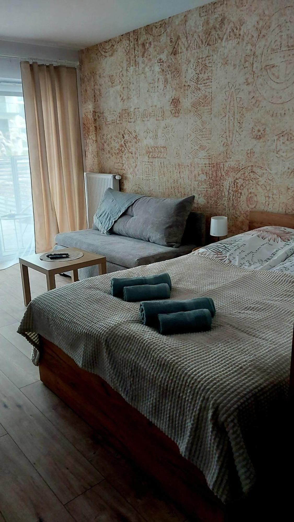 By The River With Terrace, Basen, Sauna, Jacuzzi, Fitness *