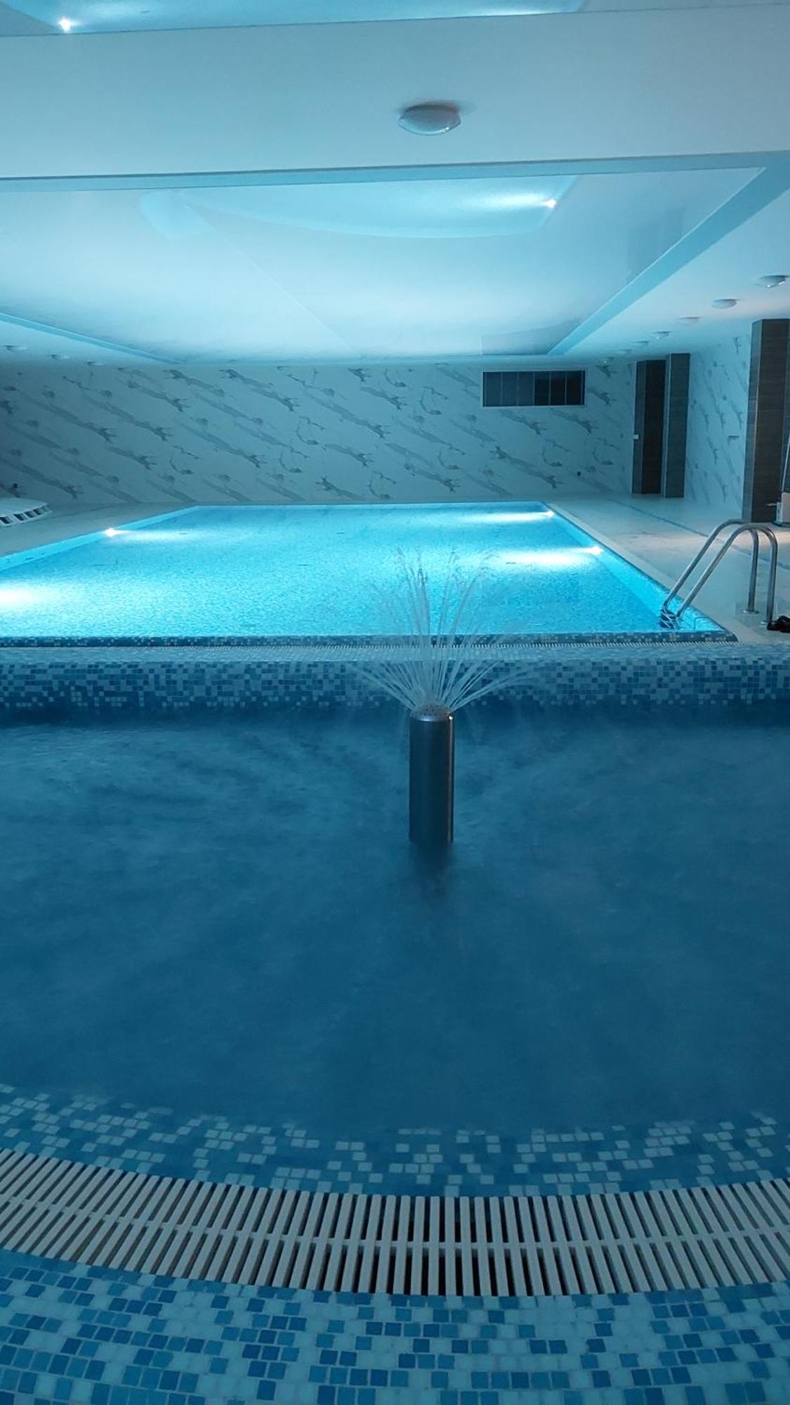 By The River With Terrace, Basen, Sauna, Jacuzzi, Fitness